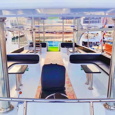 Hotel Vip Yacht Daily Rent